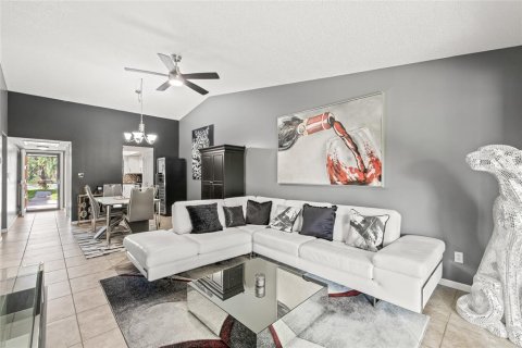 Casa en alquiler en Seminole, Florida, 2 dormitorios, 94.76 m2 № 1914018 - foto 14
