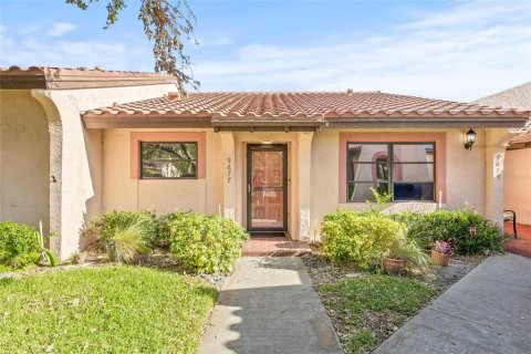 Casa en alquiler en Seminole, Florida, 2 dormitorios, 94.76 m2 № 1914018 - foto 1