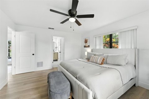 Casa en venta en Saint Petersburg, Florida, 3 dormitorios, 176.98 m2 № 1909984 - foto 16