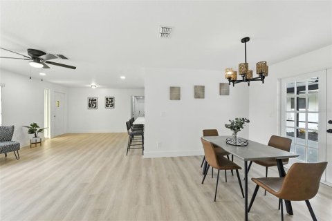 Casa en venta en Saint Petersburg, Florida, 3 dormitorios, 176.98 m2 № 1909984 - foto 8