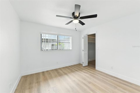 Casa en venta en Saint Petersburg, Florida, 3 dormitorios, 176.98 m2 № 1909984 - foto 24