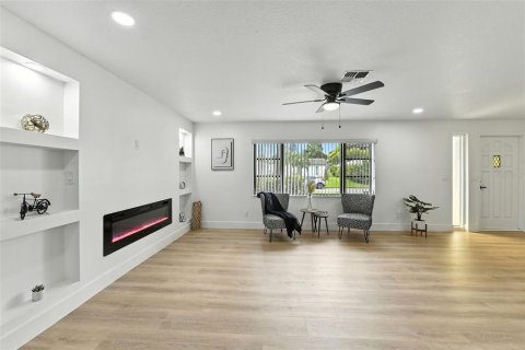 Casa en venta en Saint Petersburg, Florida, 3 dormitorios, 176.98 m2 № 1909984 - foto 7