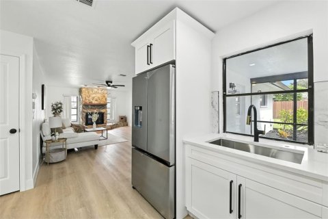 Casa en venta en Saint Petersburg, Florida, 3 dormitorios, 176.98 m2 № 1909984 - foto 13