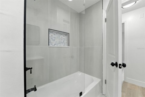Casa en venta en Saint Petersburg, Florida, 3 dormitorios, 176.98 m2 № 1909984 - foto 28