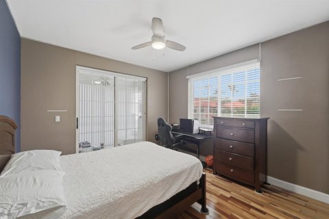 Condominio en venta en Pompano Beach, Florida, 2 dormitorios, 222.97 m2 № 2261799 - foto 14