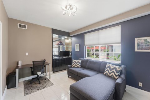 Condominio en venta en Pompano Beach, Florida, 2 dormitorios, 222.97 m2 № 2261799 - foto 24