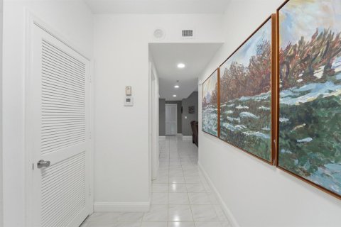 Condominio en venta en Pompano Beach, Florida, 2 dormitorios, 222.97 m2 № 2261799 - foto 7
