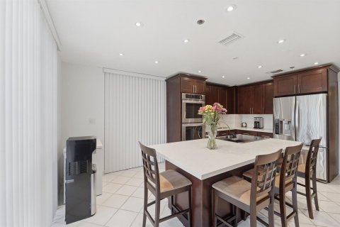 Condominio en venta en Pompano Beach, Florida, 2 dormitorios, 222.97 m2 № 2261799 - foto 12