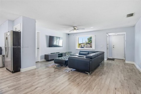 Villa ou maison à vendre à Sunrise, Floride: 3 chambres, 126.35 m2 № 1956313 - photo 10