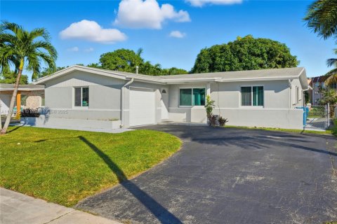 Villa ou maison à vendre à Sunrise, Floride: 3 chambres, 126.35 m2 № 1956313 - photo 3