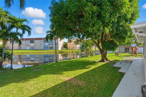 Villa ou maison à vendre à Sunrise, Floride: 3 chambres, 126.35 m2 № 1956313 - photo 8