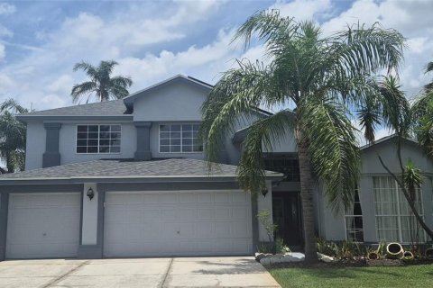 House in Orlando, Florida 4 bedrooms, 247.12 sq.m. № 2150734