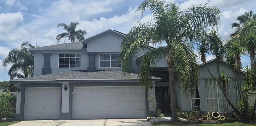 House in Orlando, Florida 4 bedrooms, 247.12 sq.m. № 2150734