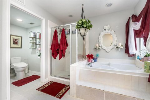 House in Orlando, Florida 4 bedrooms, 247.12 sq.m. № 2150734 - photo 15