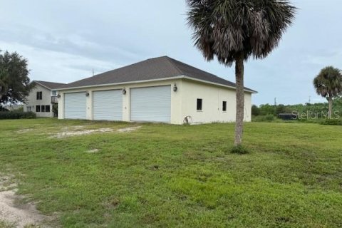 House in Englewood, Florida 3 bedrooms, 162.02 sq.m. № 1909447 - photo 7