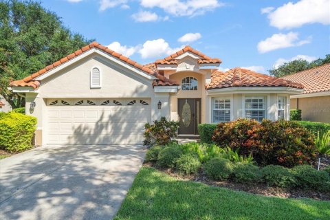 House in Lutz, Florida 3 bedrooms, 178.09 sq.m. № 2220382 - photo 2