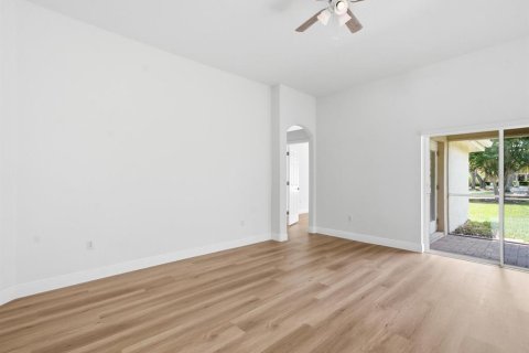 House in Lutz, Florida 3 bedrooms, 178.09 sq.m. № 2220382 - photo 19
