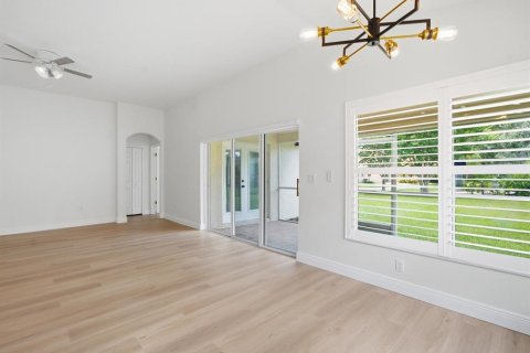 House in Lutz, Florida 3 bedrooms, 178.09 sq.m. № 2220382 - photo 27