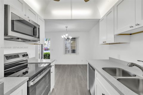 Copropriété à vendre à Boca Raton, Floride: 2 chambres, 79.99 m2 № 1991490 - photo 18