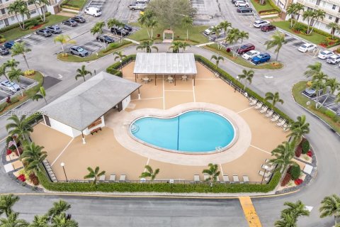 Copropriété à vendre à Boca Raton, Floride: 2 chambres, 79.99 m2 № 1991490 - photo 3