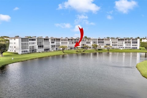 Copropriété à vendre à Boca Raton, Floride: 2 chambres, 79.99 m2 № 1991490 - photo 4