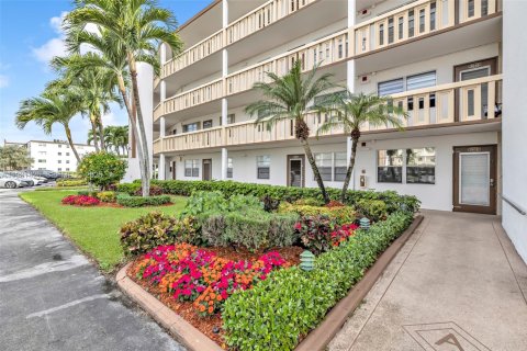 Copropriété à vendre à Boca Raton, Floride: 2 chambres, 79.99 m2 № 1991490 - photo 9