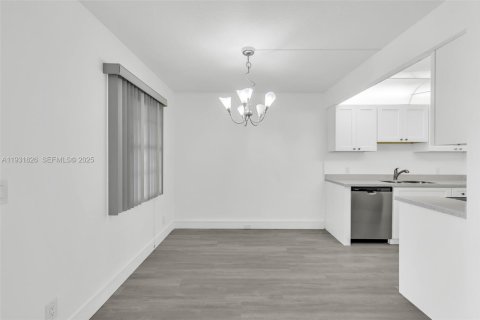 Copropriété à vendre à Boca Raton, Floride: 2 chambres, 79.99 m2 № 1991490 - photo 19
