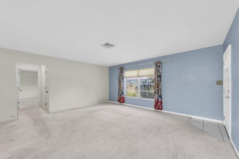 Condo in Seminole, Florida, 2 bedrooms  № 1792291 - photo 7