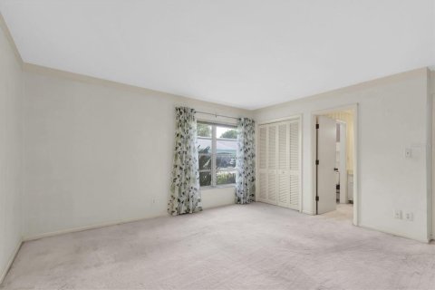 Condo in Seminole, Florida, 2 bedrooms  № 1792291 - photo 12