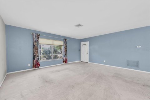 Condo in Seminole, Florida, 2 bedrooms  № 1792291 - photo 3
