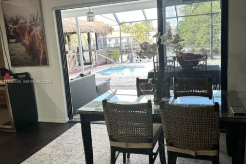 House in Hollywood, Florida 3 bedrooms, 128.86 sq.m. № 2062086 - photo 26