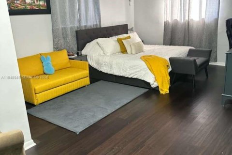 House in Hollywood, Florida 3 bedrooms, 128.86 sq.m. № 2062086 - photo 30