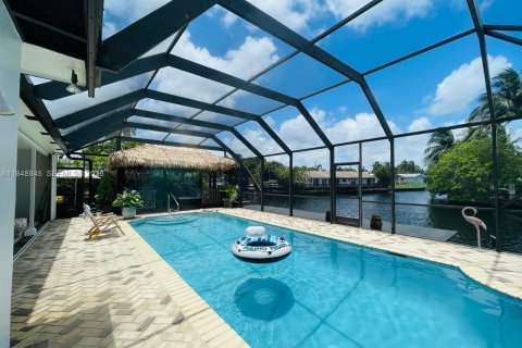 House in Hollywood, Florida 3 bedrooms, 128.86 sq.m. № 2062086 - photo 9