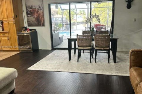 House in Hollywood, Florida 3 bedrooms, 128.86 sq.m. № 2062086 - photo 22