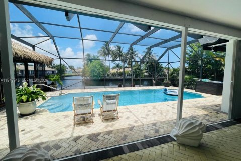 House in Hollywood, Florida 3 bedrooms, 128.86 sq.m. № 2062086 - photo 8