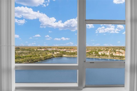 Condo in Sunrise, Florida, 2 bedrooms  № 2169383 - photo 26