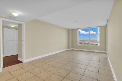 Condo in Sunrise, Florida, 2 bedrooms  № 2169383 - photo 10