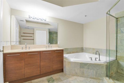 Condo in Sunrise, Florida, 2 bedrooms  № 2169383 - photo 30