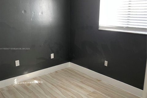 Condominio en alquiler en Hialeah, Florida, 2 dormitorios, 75.44 m2 № 1951958 - foto 18