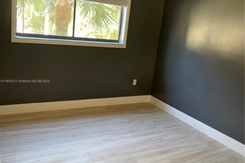 Condominio en alquiler en Hialeah, Florida, 2 dormitorios, 75.44 m2 № 1951958 - foto 10