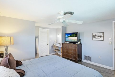 House in Venice, Florida 2 bedrooms, 127.93 sq.m. № 1670830 - photo 11