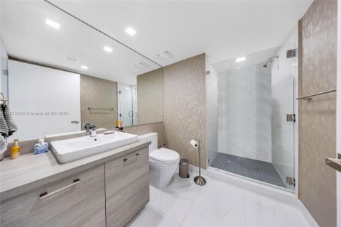 Condominio en venta en Sunny Isles Beach, Florida, 2 dormitorios, 157 m2 № 1980029 - foto 21