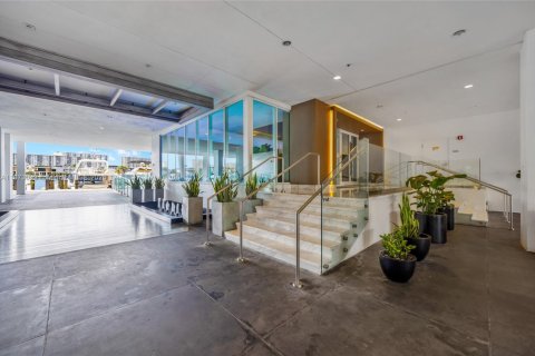 Condominio en venta en Sunny Isles Beach, Florida, 2 dormitorios, 157 m2 № 1980029 - foto 20