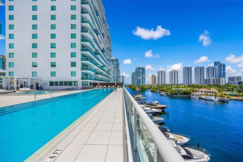Condominio en venta en Sunny Isles Beach, Florida, 2 dormitorios, 157 m2 № 1980029 - foto 4