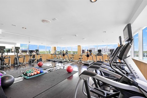 Condominio en venta en Sunny Isles Beach, Florida, 2 dormitorios, 157 m2 № 1980029 - foto 10