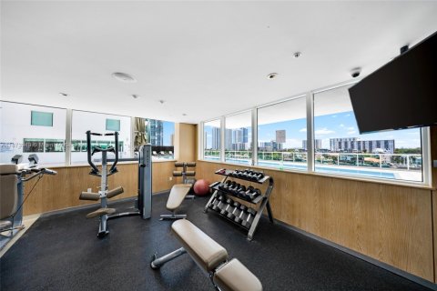Condominio en venta en Sunny Isles Beach, Florida, 2 dormitorios, 157 m2 № 1980029 - foto 11