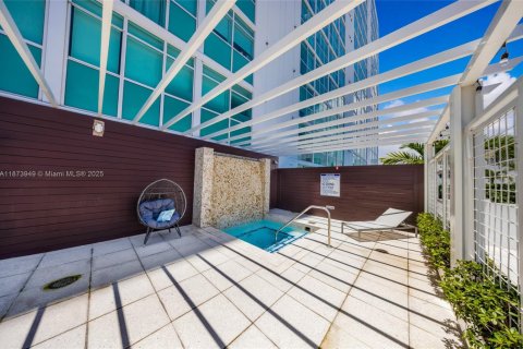 Condominio en venta en Sunny Isles Beach, Florida, 2 dormitorios, 157 m2 № 1980029 - foto 8