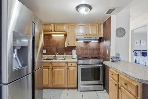 Condominio en venta en Tampa, Florida, 1 dormitorio, 65.96 m2 № 2166190 - foto 4