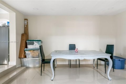 Casa en venta en Wilton Manors, Florida, 4 dormitorios, 183.3 m2 № 1937893 - foto 19