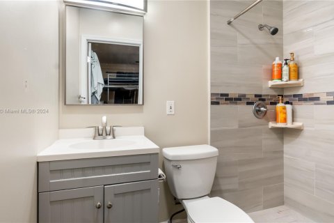 Casa en venta en Wilton Manors, Florida, 4 dormitorios, 183.3 m2 № 1937893 - foto 12